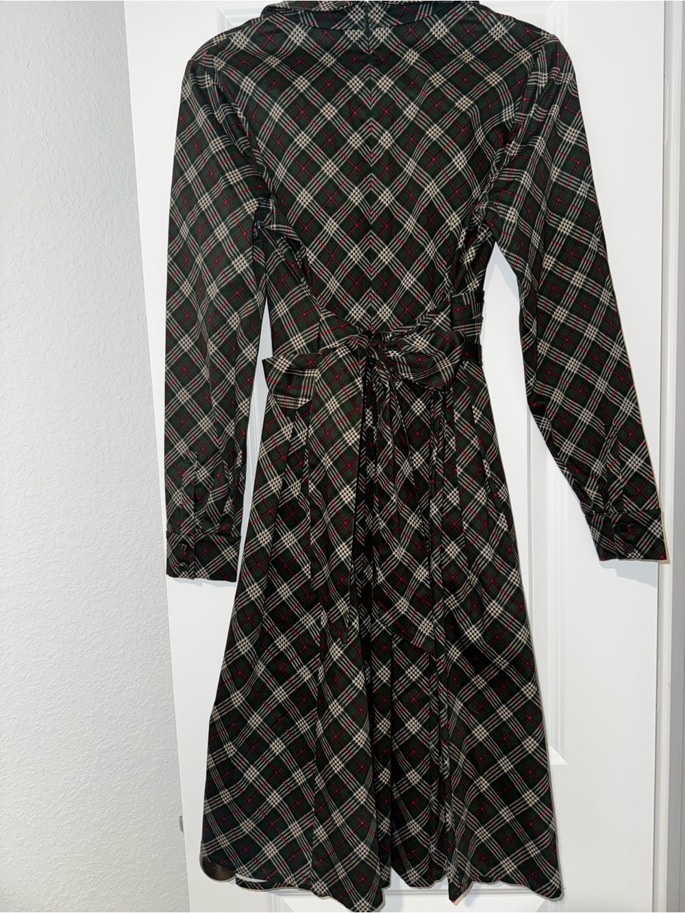 Gal Meets Glam Parker Plaid Long Sleeve Dress Size 6 - Picture 4 of 5